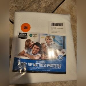 Topia Terry Top Mattress Protector - White KING Sz